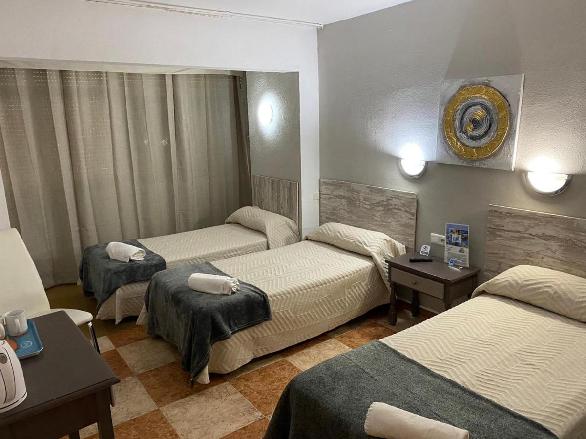 Virgen Del Rocio II Hotel Torremolinos Bagian luar foto