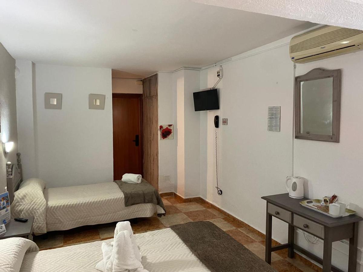 Virgen Del Rocio II Hotel Torremolinos Bagian luar foto