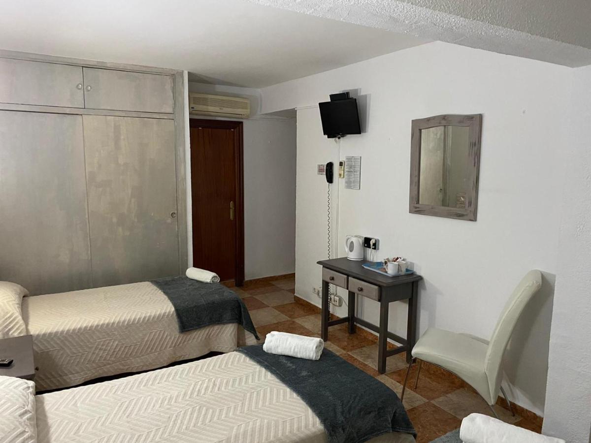 Virgen Del Rocio II Hotel Torremolinos Bagian luar foto