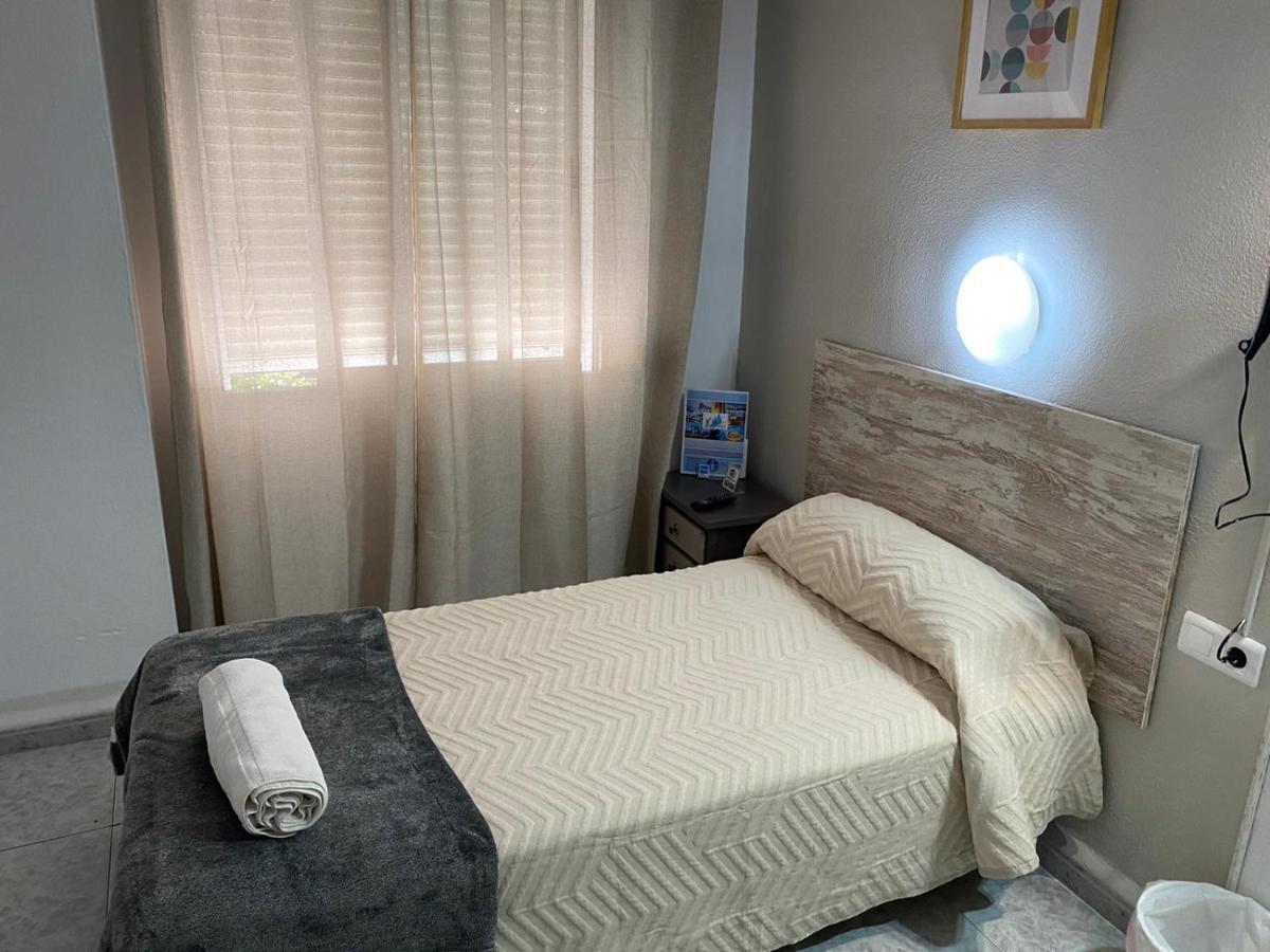 Virgen Del Rocio II Hotel Torremolinos Bagian luar foto