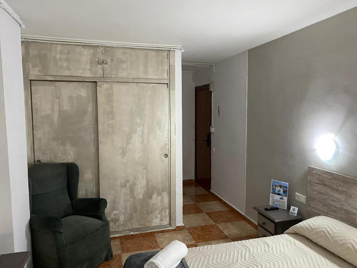 Virgen Del Rocio II Hotel Torremolinos Bagian luar foto